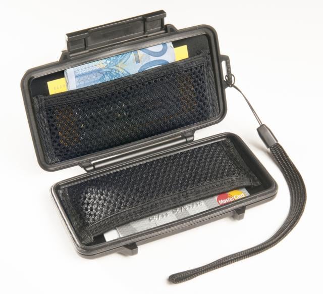 sportwallet_newlanyard_peli